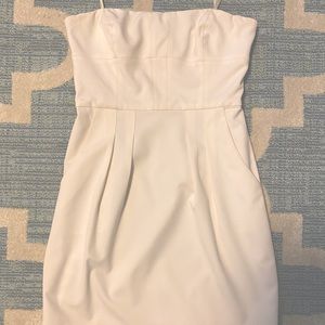 BCBGMAXAZRIA White StraplessDress W/Pockets Size 8
